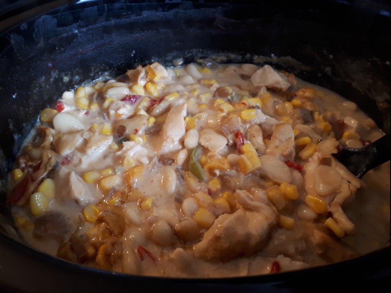 Slow Cooker White Chicken Chili